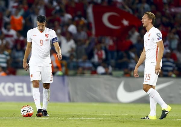 2015-09-06t183139z_1433028294_gf10000195729_rtrmadp_3_soccer-euro_reuters