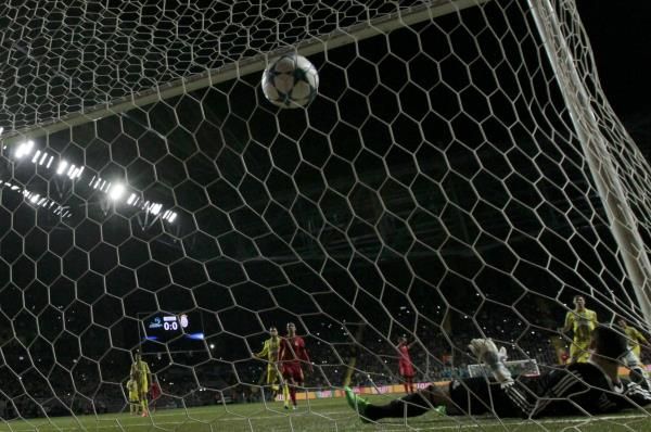 2015-09-30t170839z_934251026_lr1eb9u1bm58u_rtrmadp_3_soccer-champions-ast-gal_reuters