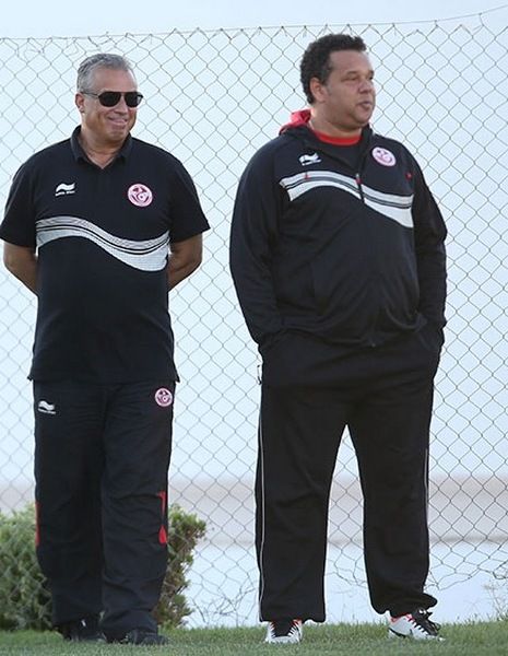 ماهر الكنزاري (على اليمين) صحبة مساعده نزار خنفير