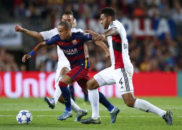 2015-09-29t194511z_2031825836_lr1eb9t1iv11d_rtrmadp_3_soccer-champions-bar-lev_reuters