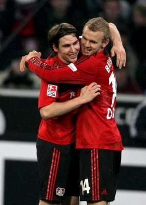 فرحة لاعبي ليفركوزن بالهدف الثالث