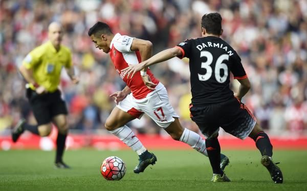 2015-10-04t150355z_86972635_mt1aci14051109_rtrmadp_3_soccer-england-ars-mun_reuters