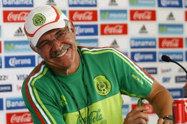 2015-10-05t184410z_396528504_gf10000233299_rtrmadp_3_soccer-mexico_reuters