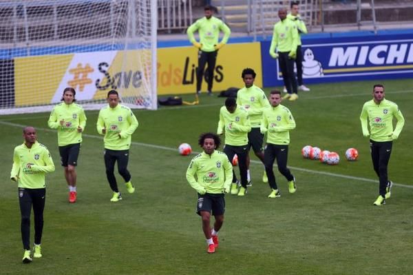 20151006-635796867590655352w_efe