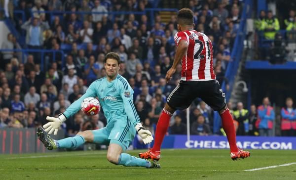 2015-10-05t174549z_87068749_mt1aci14046477_rtrmadp_3_soccer-england-che-sou_reuters