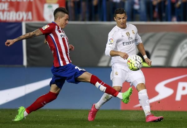 2015-10-04t194237z_948731644_lr1eba41iqqfc_rtrmadp_3_soccer-spain_reuters