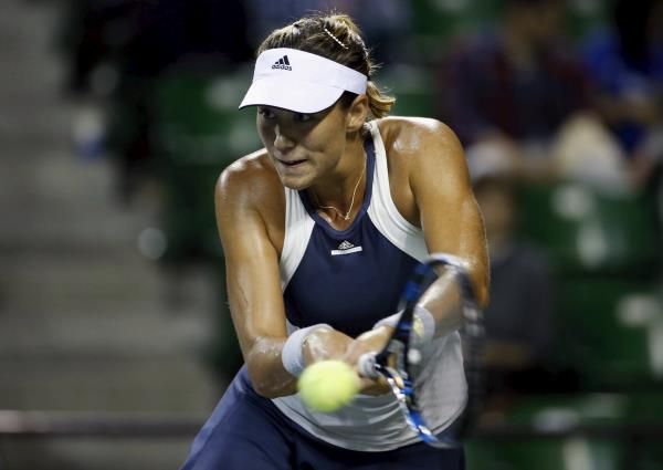 2015-09-25t045711z_1868635667_gf10000220082_rtrmadp_3_tennis-women-tokyo_reuters