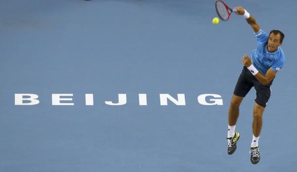 2015-10-07t104139z_1422989485_gf10000235080_rtrmadp_3_tennis-men-beijing_reuters
