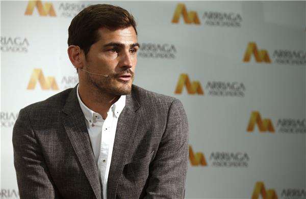  إيكر كاسياس