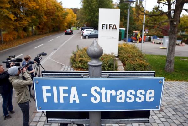 2015-10-08t062219z_1714268351_gf10000236219_rtrmadp_3_soccer-fifa-blatter_reuters