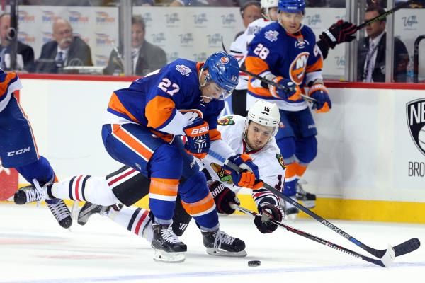 2015-10-10t023834z_470702617_nocid_rtrmadp_3_nhl-chicago-blackhawks-at-new-york-islanders_reuters