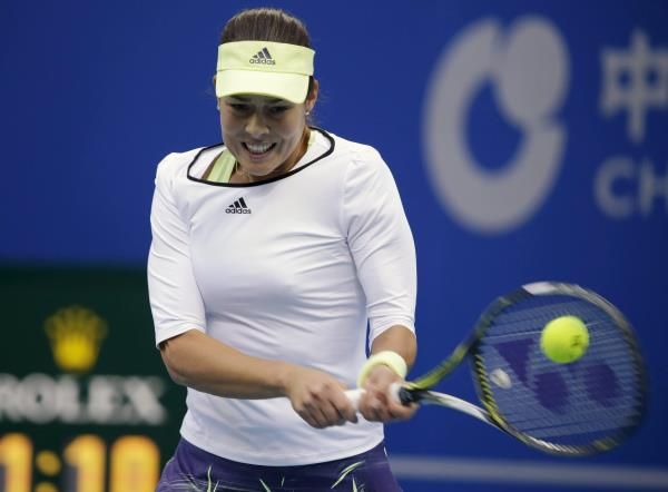 2015-10-10t085950z_1889786474_gf10000239577_rtrmadp_3_tennis-women-beijing_reuters