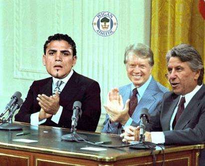 الرئيس الأمريكي السابق كارتر ينجح في التوسط لإبقاء زكي في نادي ويغان