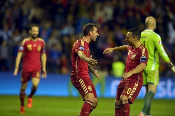 2015-10-09t202843z_1175436562_gf10000239039_rtrmadp_3_soccer-euro_reuters