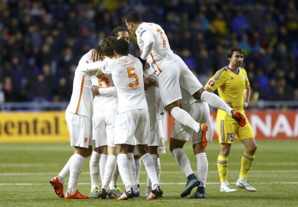 2015-10-10t165035z_1297105201_lr2ebaa1as0se_rtrmadp_3_soccer-euro_reuters