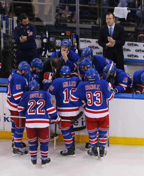 2015-05-30t024653z_1558228745_nocid_rtrmadp_3_nhl-stanley-cup-playoffs-tampa-bay-lightning-at-new-york-rangers_reuters