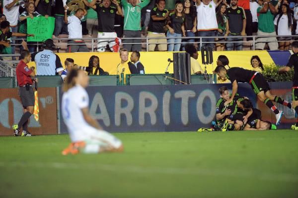 2015-10-11t041226z_1852761927_nocid_rtrmadp_3_soccer-mexico-at-usa_reuters