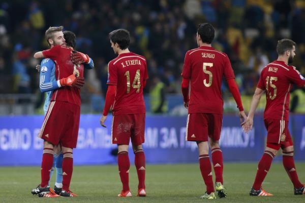 2015-10-12t205840z_2020622517_lr2ebac1m9hbl_rtrmadp_3_soccer-euro_reuters