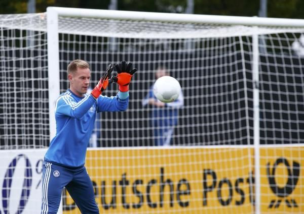 2015-10-06t101531z_150897048_lr1eba60shkvs_rtrmadp_3_soccer-euro_reuters