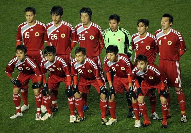 hong20kong-09-10-adidas-red-red-red-group