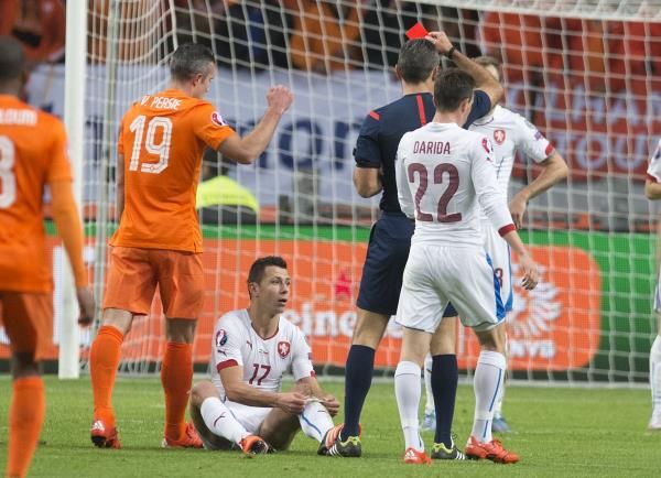 2015-10-13t194112z_2039614876_gf10000243799_rtrmadp_3_soccer-euro_reuters