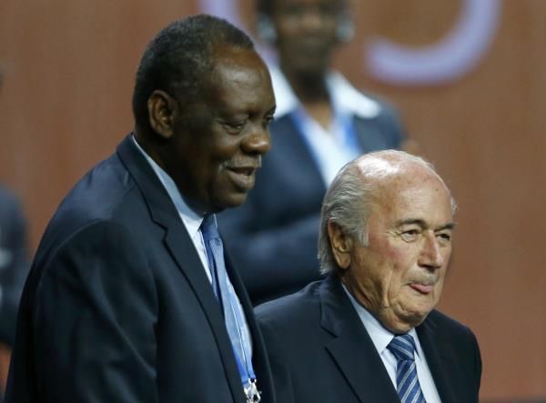 2015-10-08t124233z_1545941904_lr2eba80zax8n_rtrmadp_3_fifa-hayatou_reuters