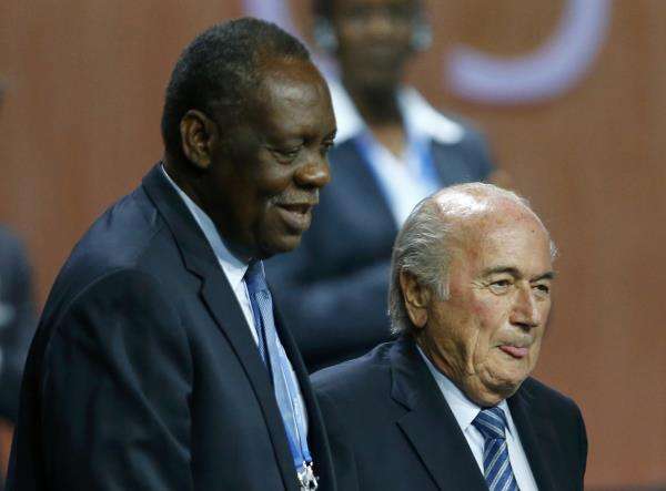 2015-10-08t124233z_1545941904_lr2eba80zax8n_rtrmadp_3_fifa-hayatou_reuters