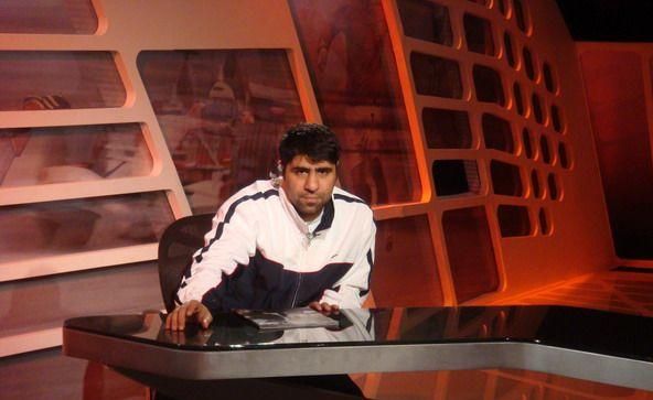 الزميل عبدالعزيز عطية مقدم برنامج اكسترا تايم