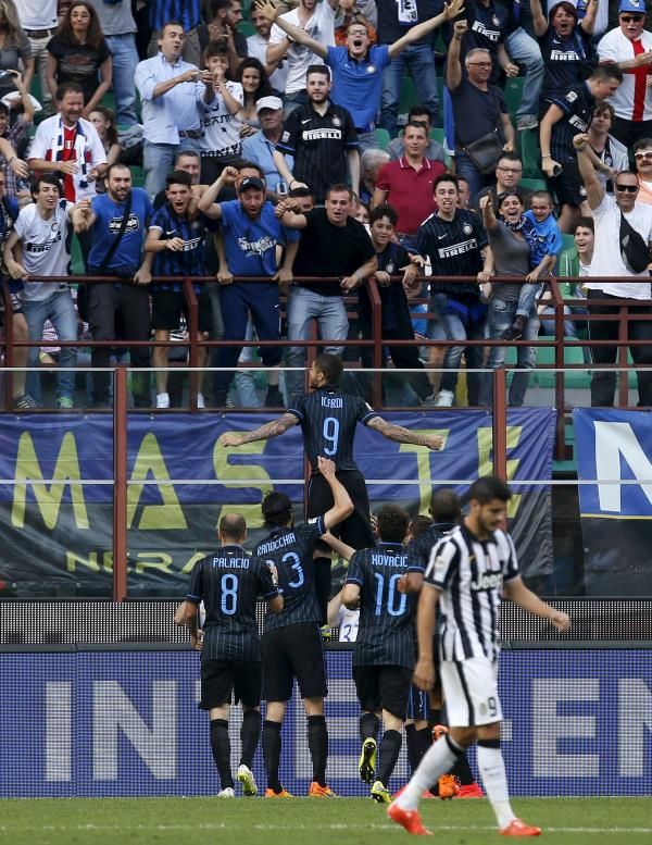 2015-05-16t170502z_1136815671_gf10000097106_rtrmadp_3_soccer-italy_reuters