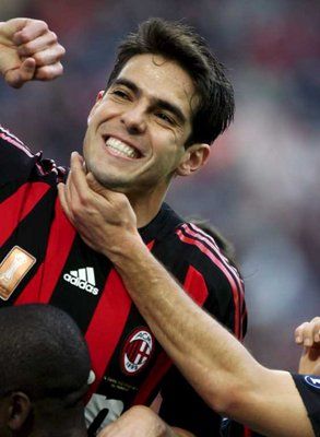 كاكا أفضل لاعب في العالم في العام الماضي