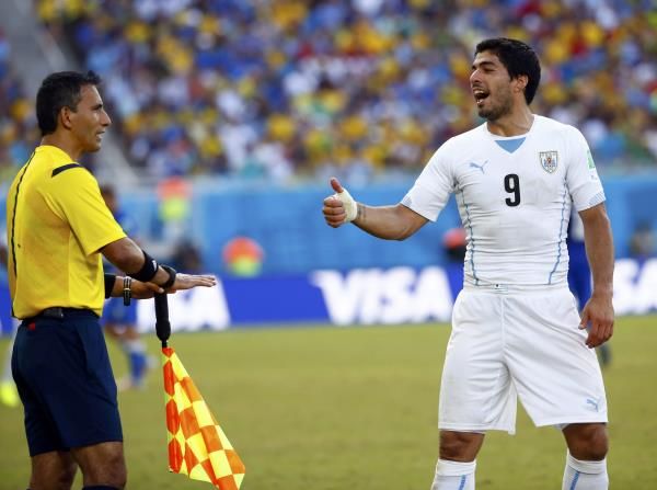2014-06-24t174121z_1524701032_tb3ea6o1fs67c_rtrmadp_3_soccer-world-m39-ita-uru_reuters