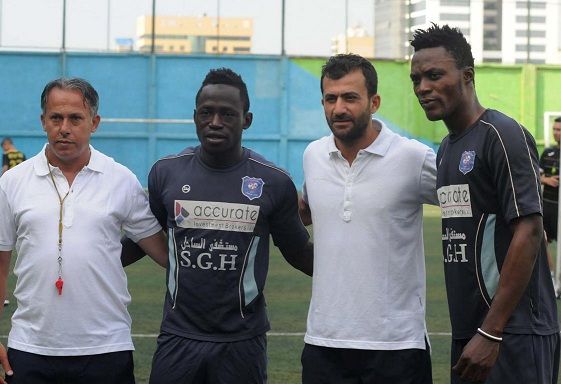 حجيج متوسطاً الأجانب الجدد
