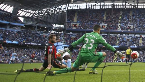 2015-10-17t160433z_88099473_mt1aci14101731_rtrmadp_3_soccer-england-mci-bou_reuters
