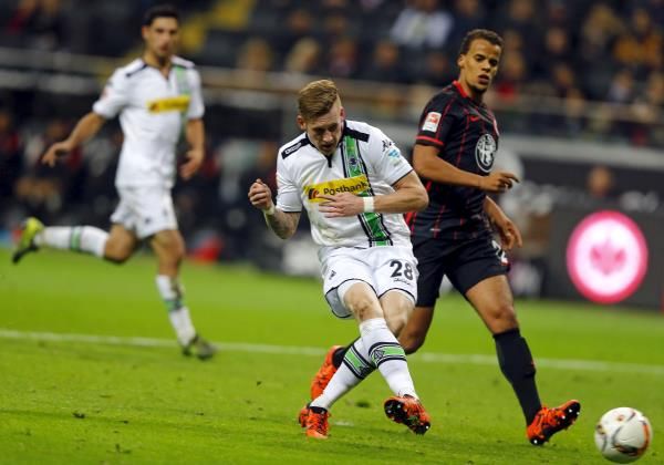 2015-10-17t193429z_915728139_gf10000248740_rtrmadp_3_soccer-germany_reuters