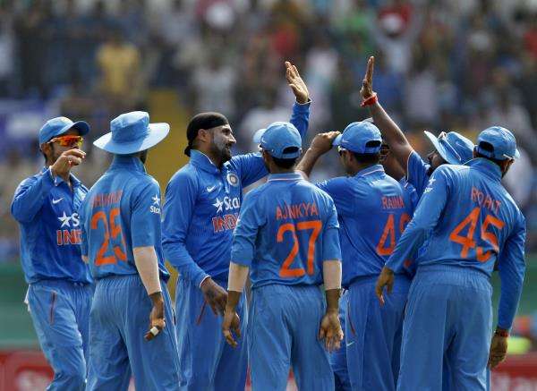 2015-10-18t094403z_1394079004_gf10000249250_rtrmadp_3_cricket-india_reuters