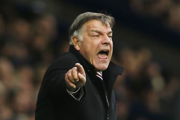 2015-10-17t145410z_88095250_mt1aci14101321_rtrmadp_3_soccer-england-wba-sun_reuters