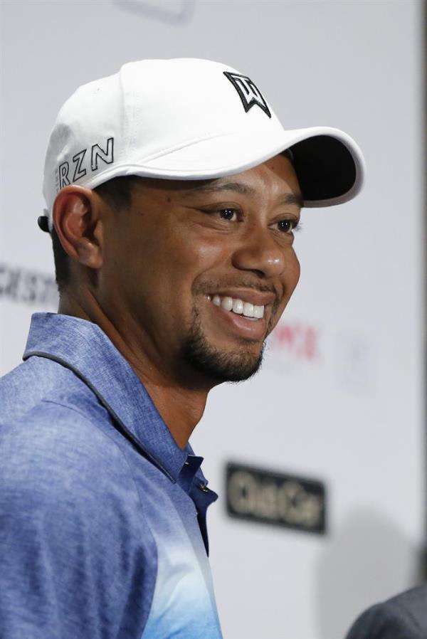  لاعب الجولف الأمريكي تايجر 