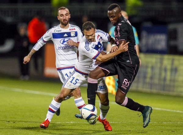 2015-10-23t194423z_1802392376_gf20000029967_rtrmadp_3_soccer-france_reuters