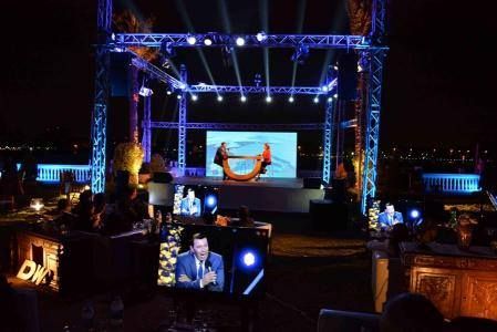 12182000_993994980665177_2132737947_n