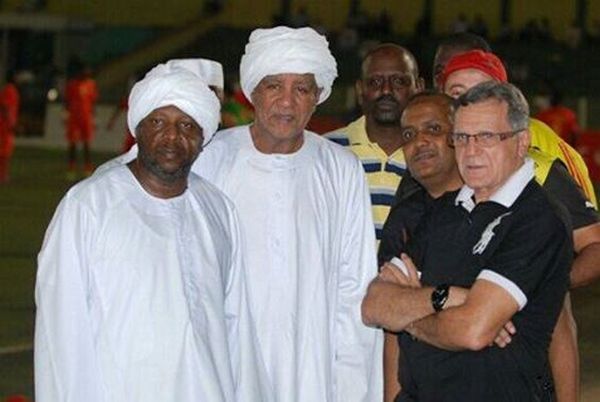 رئيس المريخ الجديد مع الفرنسي  جارزيتو