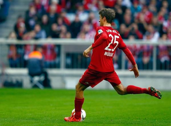 2015-10-24t152210z_165661196_lr2ebao16oo2s_rtrmadp_3_soccer-germany_reuters