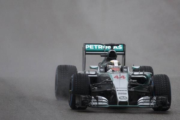 2015-10-24t165020z_355633719_gf20000031138_rtrmadp_3_motor-racing-prix_reuters