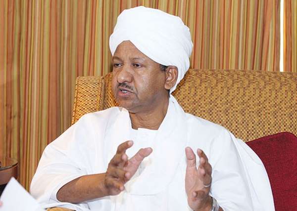 مصطفي عثمان اسماعيل