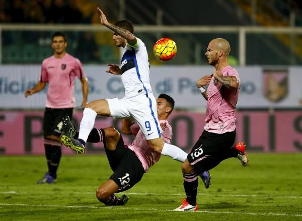 2015-10-24t194537z_1746209720_gf20000031305_rtrmadp_3_soccer-italy_reuters