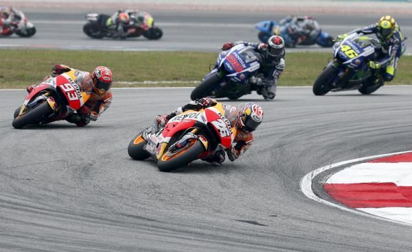 2015-10-25t090941z_2041770454_gf20000031825_rtrmadp_3_motorcycling-prix_reuters