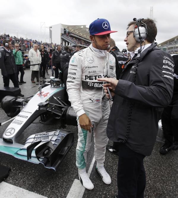 2015-10-25t195436z_1584126209_tb3ebap1jap1l_rtrmadp_3_motor-racing-prix_reuters