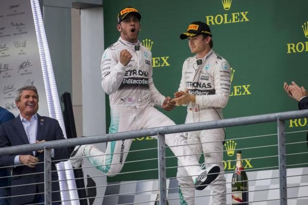 2015-10-25t220407z_1178500481_tb3ebap1pak5t_rtrmadp_3_motor-racing-prix_reuters