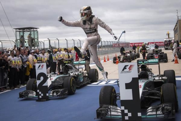 2015-10-25t220335z_960707047_tb3ebap1p9o5n_rtrmadp_3_motor-racing-prix_reuters