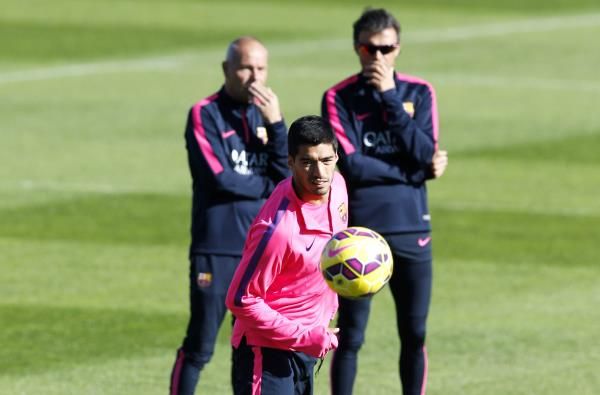 2014-10-24t121618z_756795456_gm1eaao1hs201_rtrmadp_3_soccer-spain-clasico-suarez_reuters