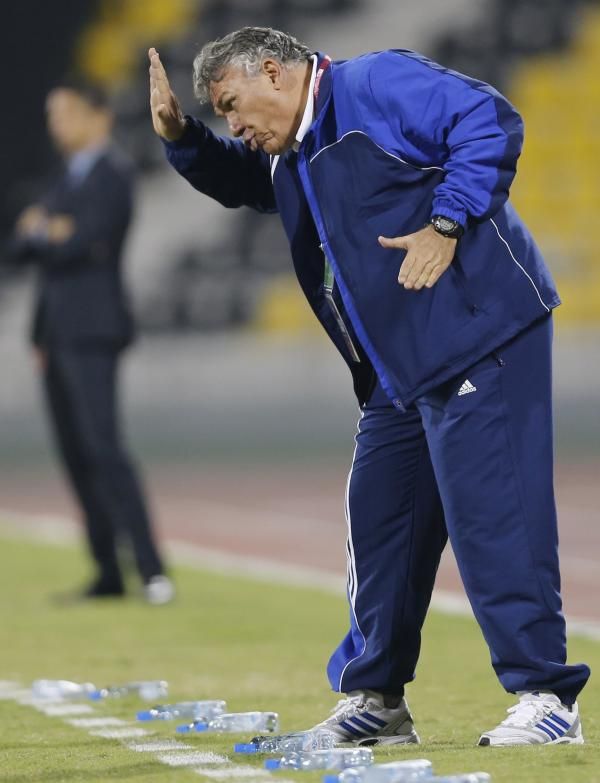 2012-12-07t165005z_2048450343_gm1e8c8029b01_rtrmadp_3_soccer_reuters